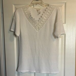 Bibi women’s white knit short sleeve lace trim blouse size small